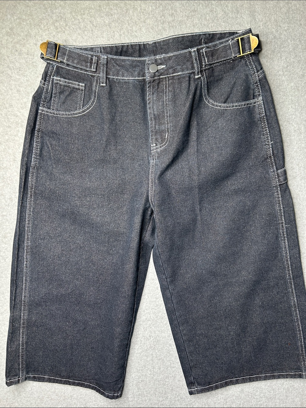 Emmiol Mens baggy wide leg jean shorts. Dark Gray Denim. Size Large NWT‎